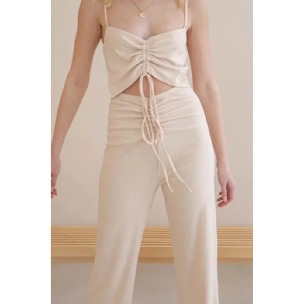 NWT Lilyful Jumpsuit Napa Cut Out Bone Coastal Quiet Luxury Coastal Clean Girl S